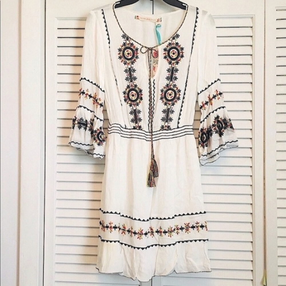 💐NWT Chelsea Violet Boho Cream Embroidered Dress XS💐